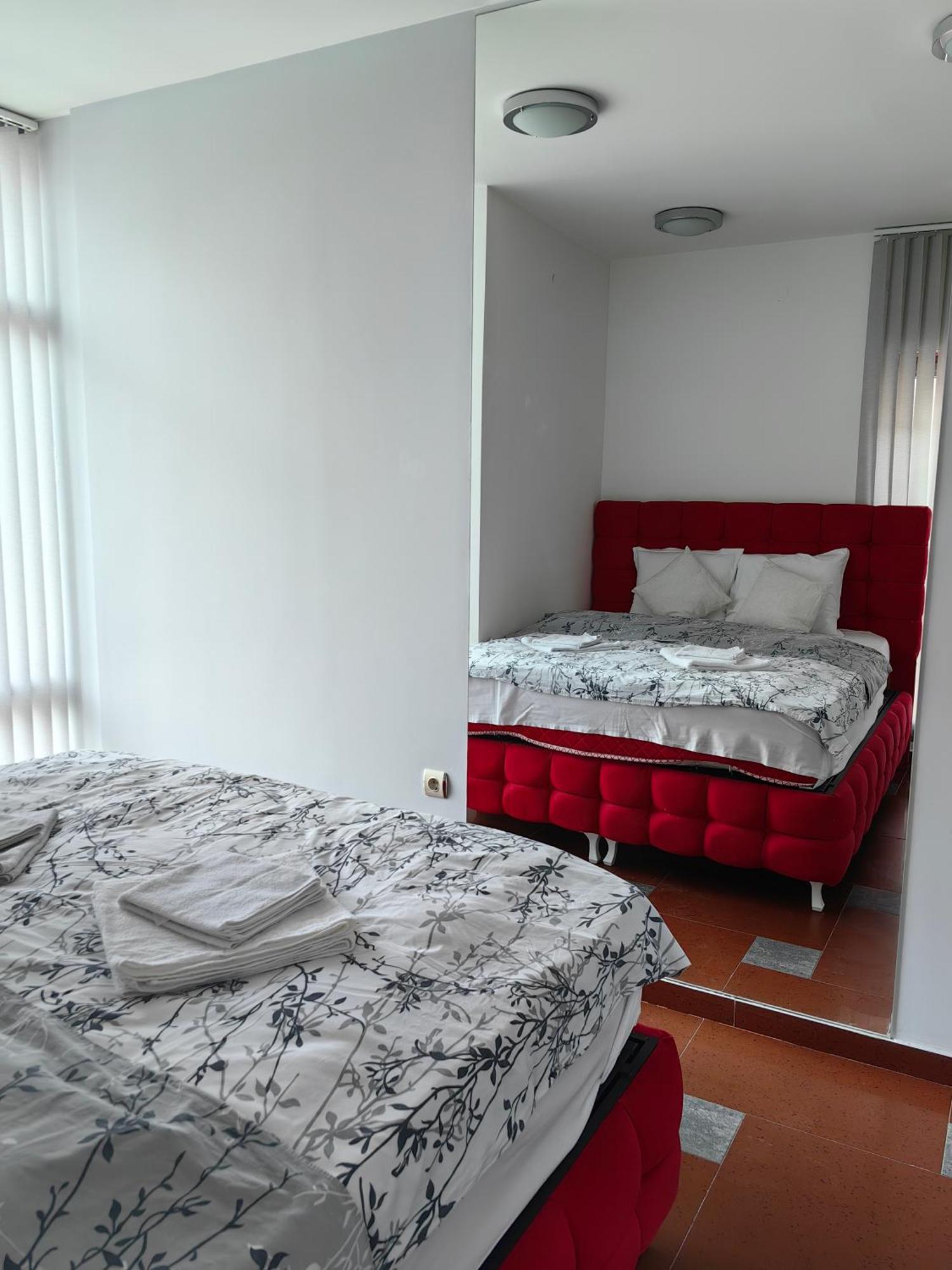 2 Bedrooms Apartment. Plovdiv Eksteriør bilde